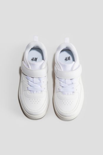 Sports Shoes