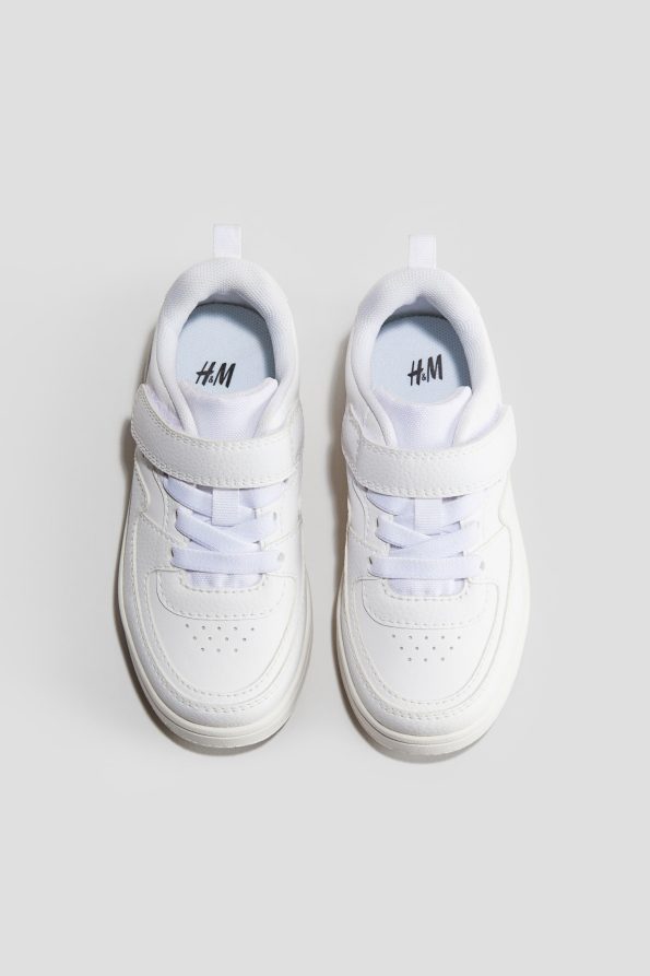 Sports Shoes