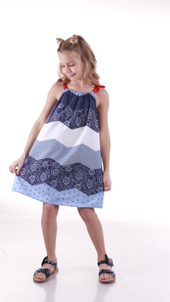 Denokids Navy Blue and White Patterned Poplin Dress for Girls