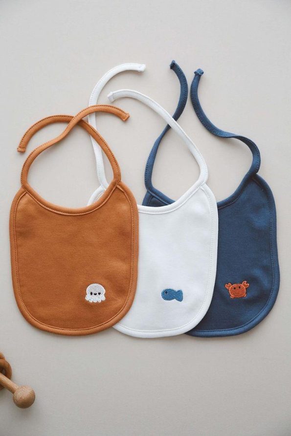 Set of 3 Baby Bibs 0-3 Months