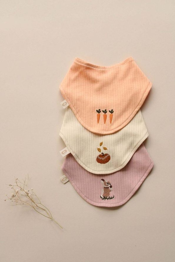 3-Piece Embroidered Bib Set Model 4
