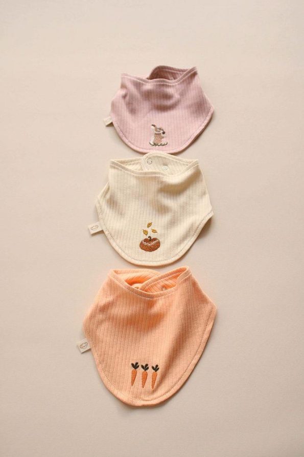 3-Piece Embroidered Bib Set Model 4