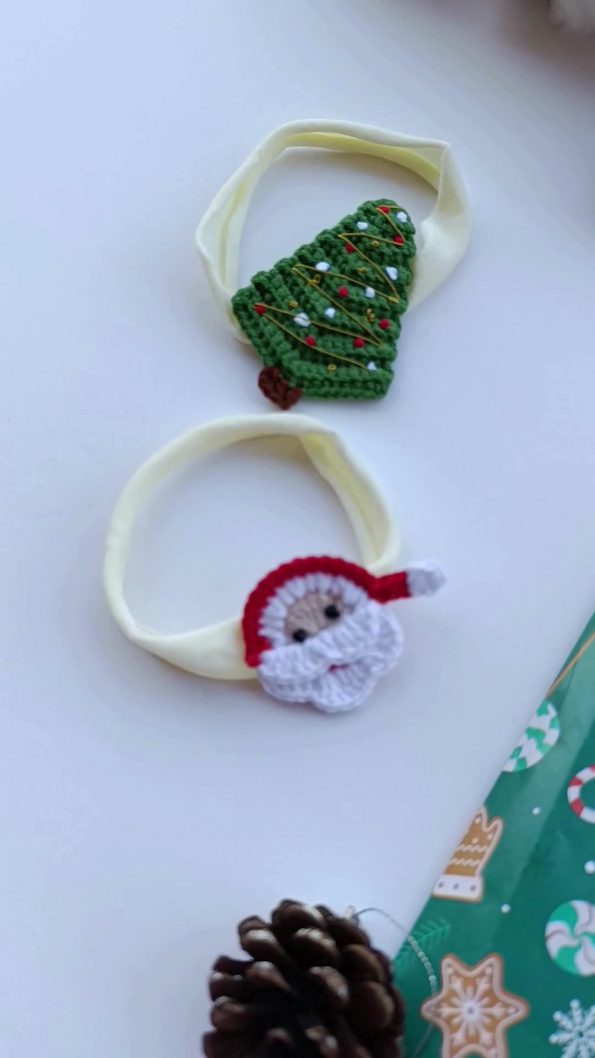 Fairy Tale Knitting World New Year Series Baby Kid Bandana (Christmas Tree + Santa Claus)