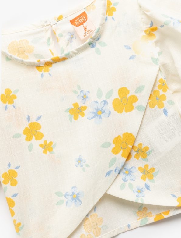 Girls' Floral Blouse with Asymmetric Cut and Balloon Sleeves