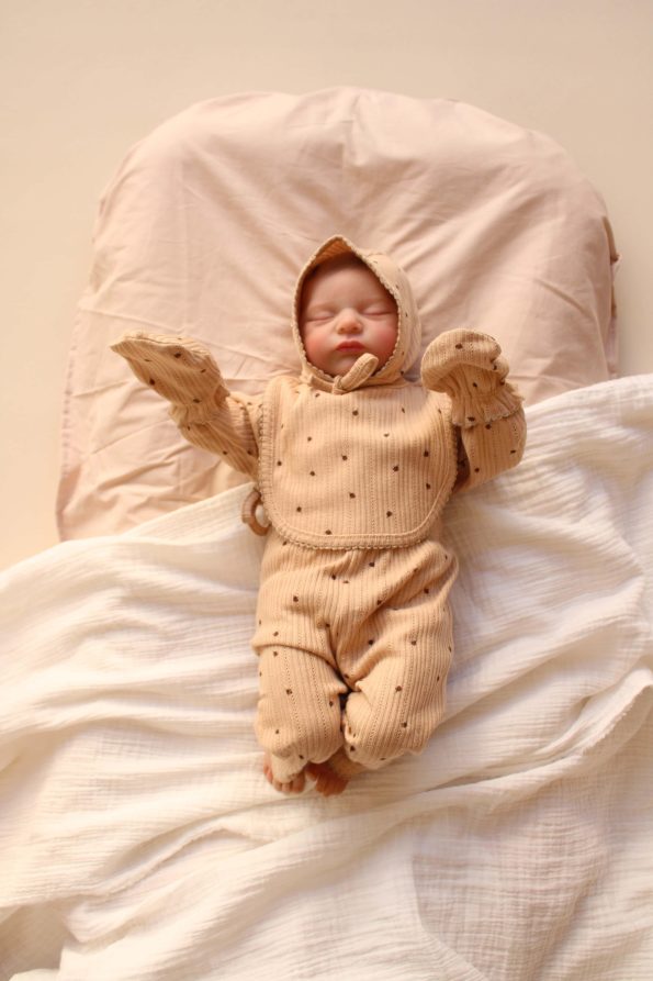 5-Piece Newborn Set with Floral Print