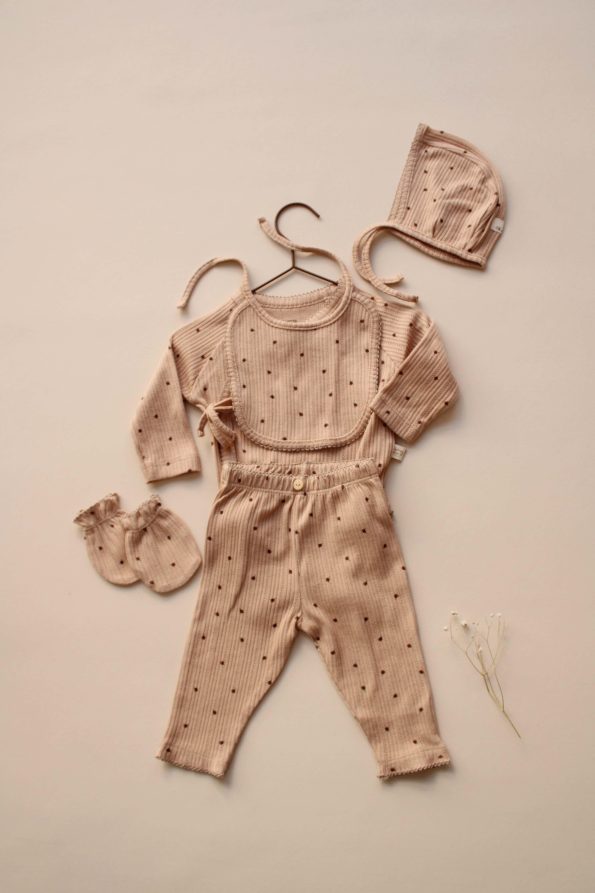 5-Piece Newborn Set with Floral Print