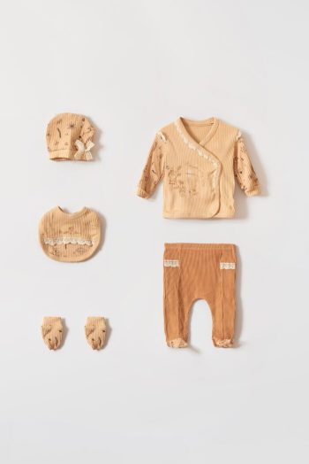 Kilva Patterned 5-Piece Newborn Bodysuit Set