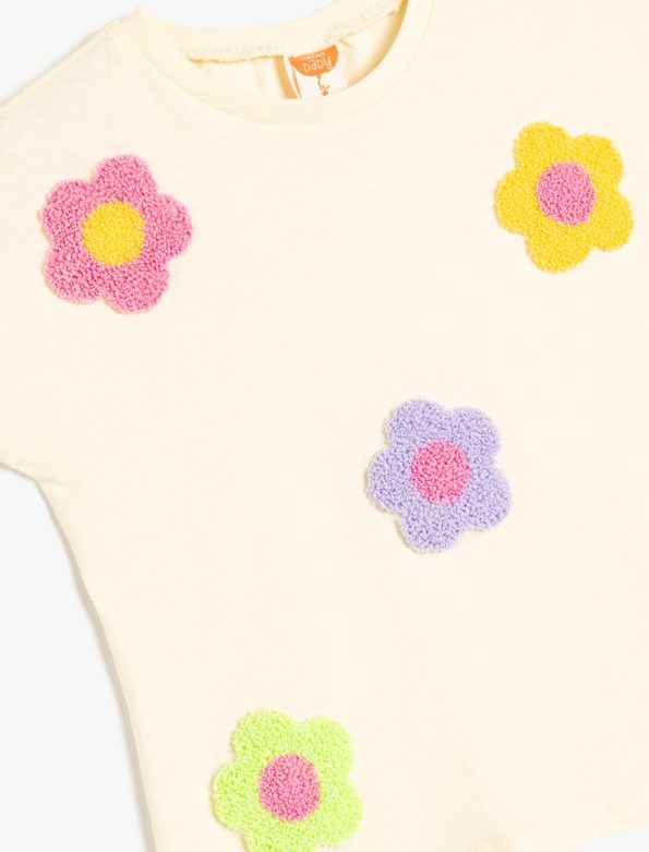 Girls' Cotton T-Shirt with Floral Embroidery and Short Sleeves