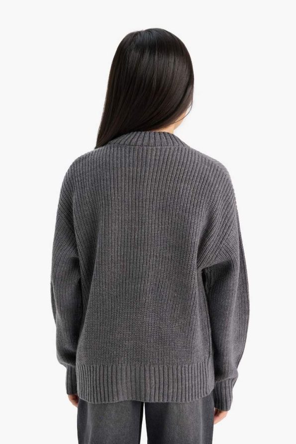 Girls' V-Neck Buttoned Knit Cardigan