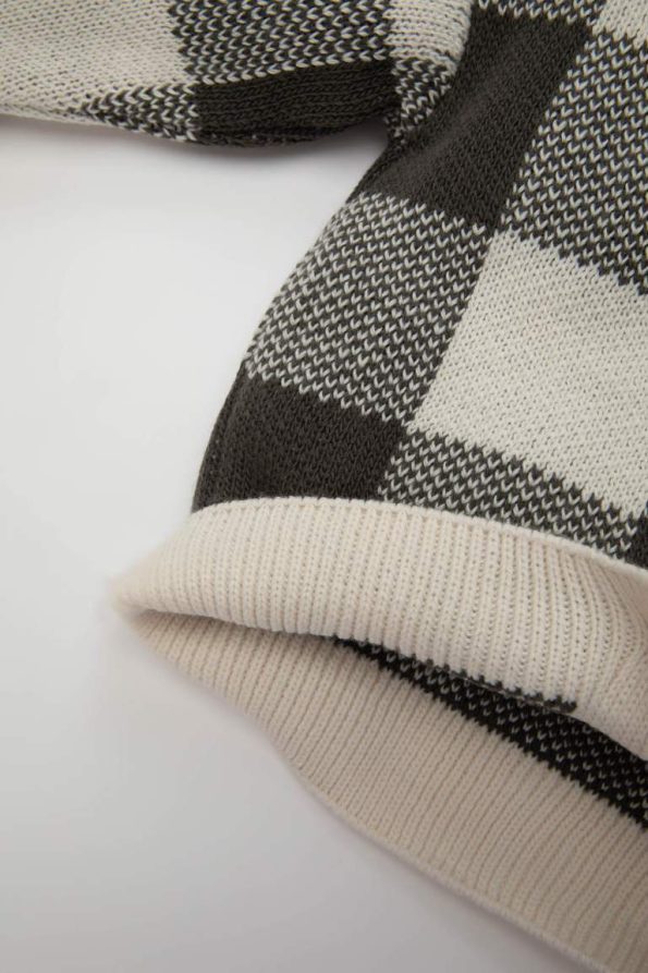 Boys' Checkered V-Neck Buttoned Knit Cardigan