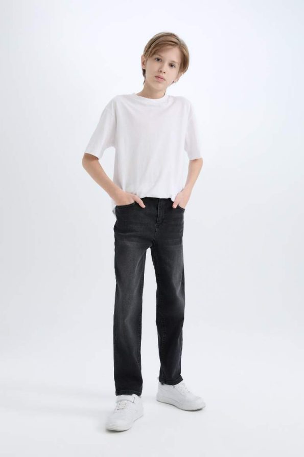 Boys' Straight Fit Basic Denim Pants