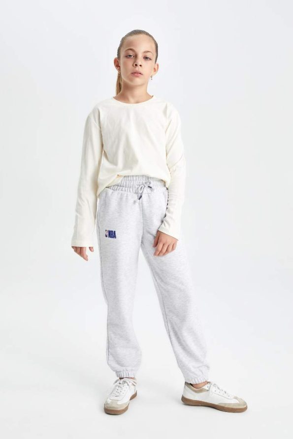 Girls' NBA Wordmark Elastic Waist Pocket Jogger Pants