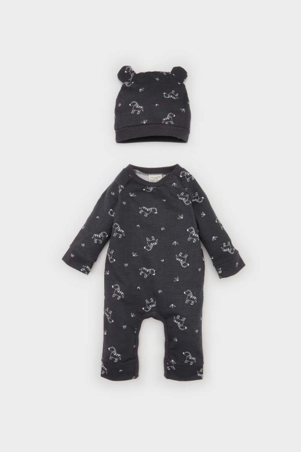 Baby Boy Newborn 2-Piece Set with Zebra Print Long Sleeve Bodysuit and Hat