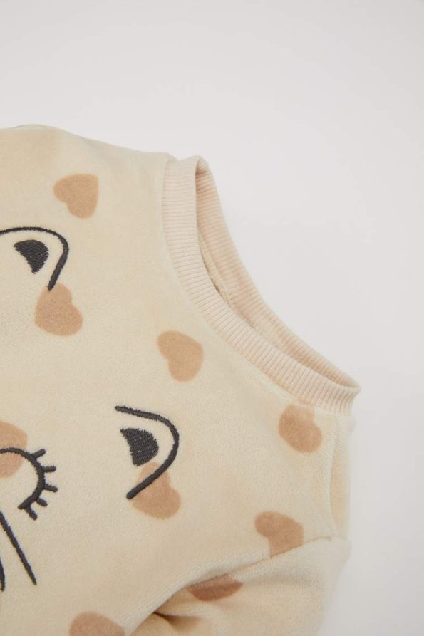 Girls' Baby Pajama Set with Heart Pattern Long Sleeve Top and Pants