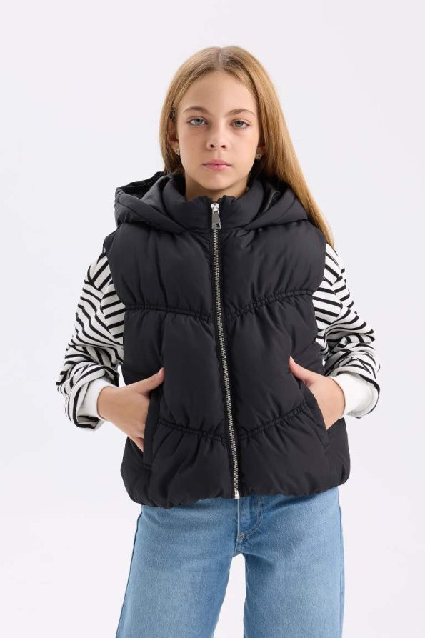 Girls' Water-Resistant Hooded Puffer Vest
