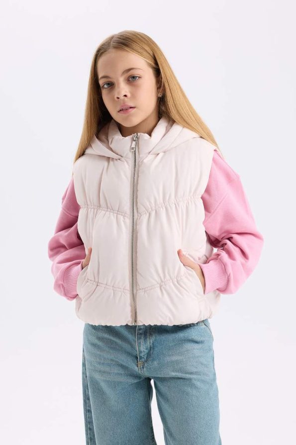 Girls' Water-Resistant Hooded Zip-Up Puffer Vest