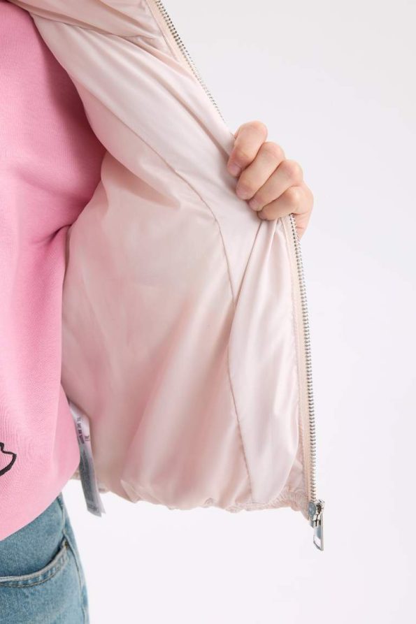 Girls' Water-Resistant Hooded Zip-Up Puffer Vest