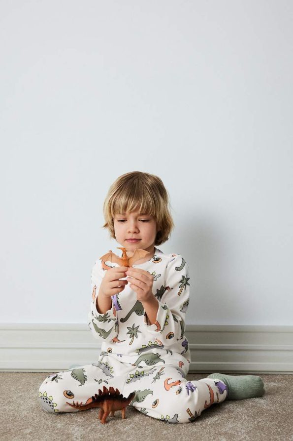 Boys' Dinosaur Print Pajama Set with Long Sleeves and Elastic Waist Pants