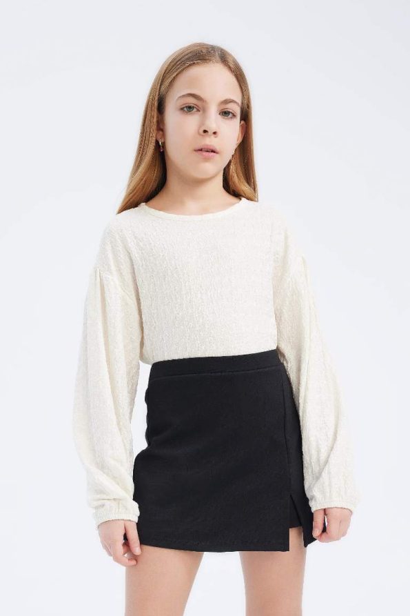 Girls' Two-Piece Set with Bicycle Neck Long Sleeve Blouse and Shorts Skirt