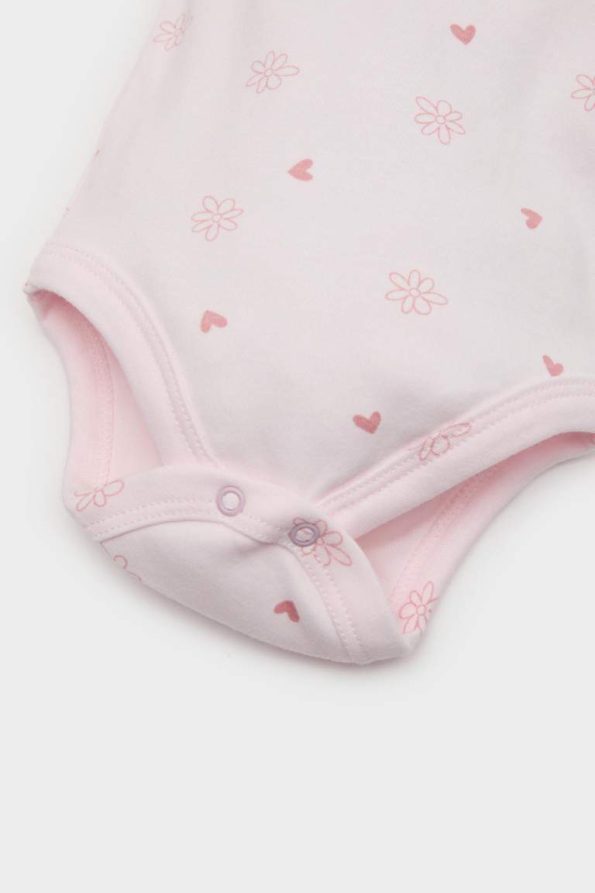 Girls' Baby Hospital Exit 4-Piece Set with Patterned Long Sleeve T-Shirt and Snaps Short Sleeve Bodysuit with Elastic Waist Pants and Hat