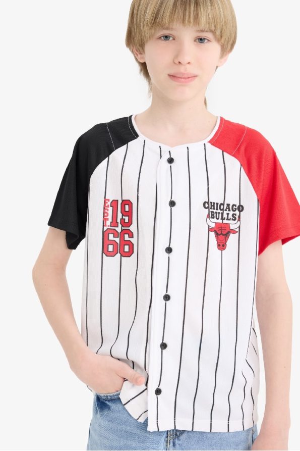 Boys' NBA Chicago Bulls V-Neck Short Sleeve T-Shirt