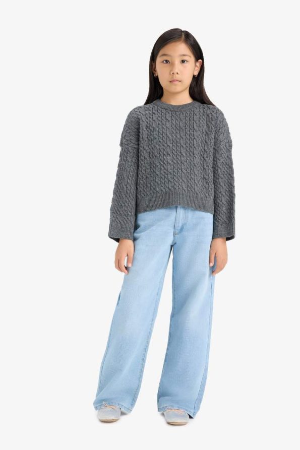 Girls' Standard Fit Crew Neck Knit Sweater