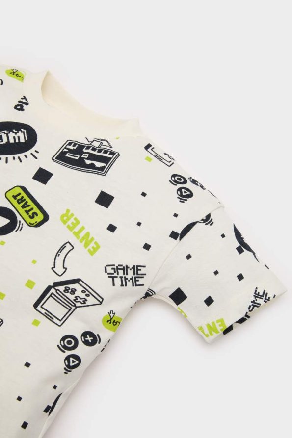 Boys' 2-Piece Set with Patterned Short Sleeve T-Shirt and Shorts