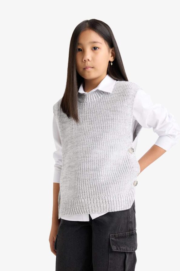 Girls' Crew Neck Knit Vest