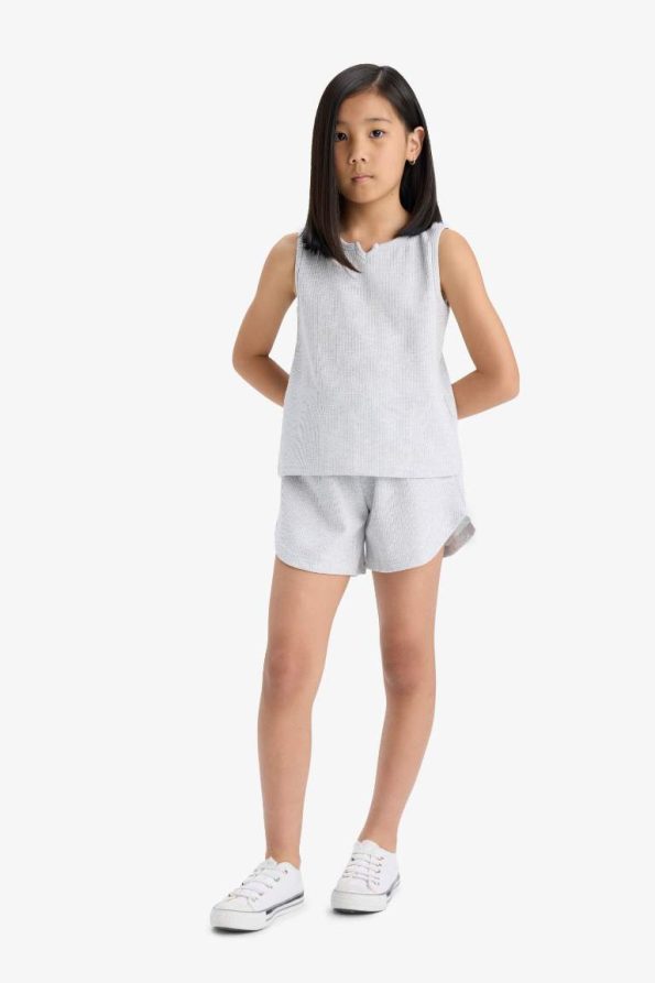 Girls' Two-Piece Waffle Set with Sleeveless Top and Elastic Waist Shorts