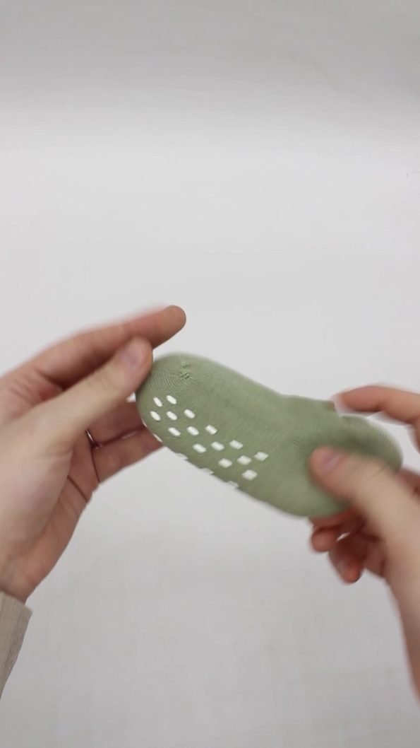 Bistyle Organic Non-Slip Sneaker Socks for Babies and Kids