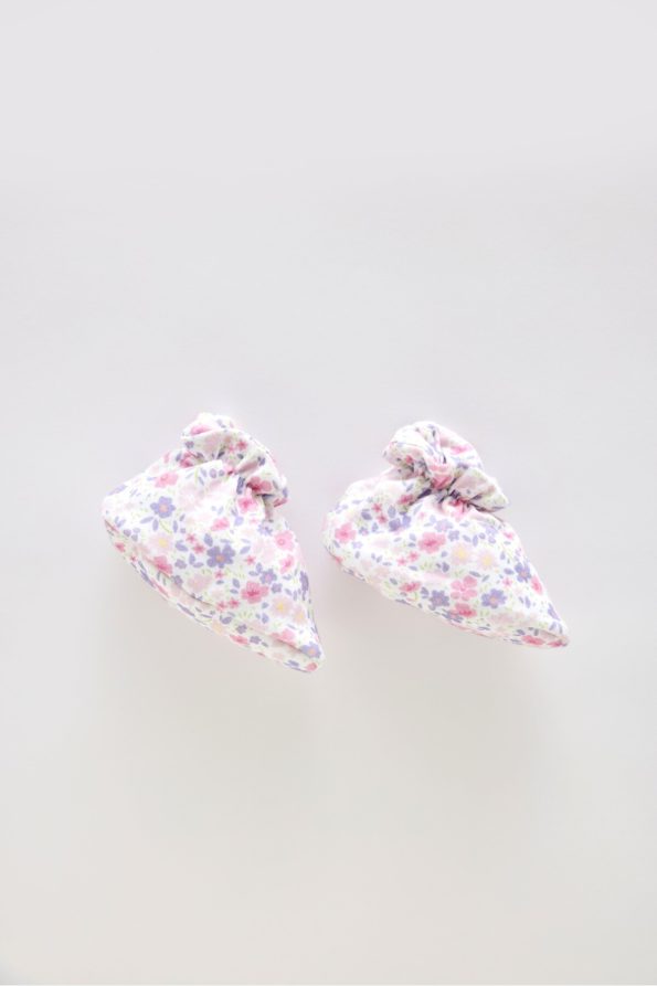 Baby Booties - Tiny Flowers / Pink