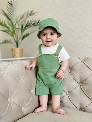 3-Piece Set with Bucket Hat and Cotton T-Shirt