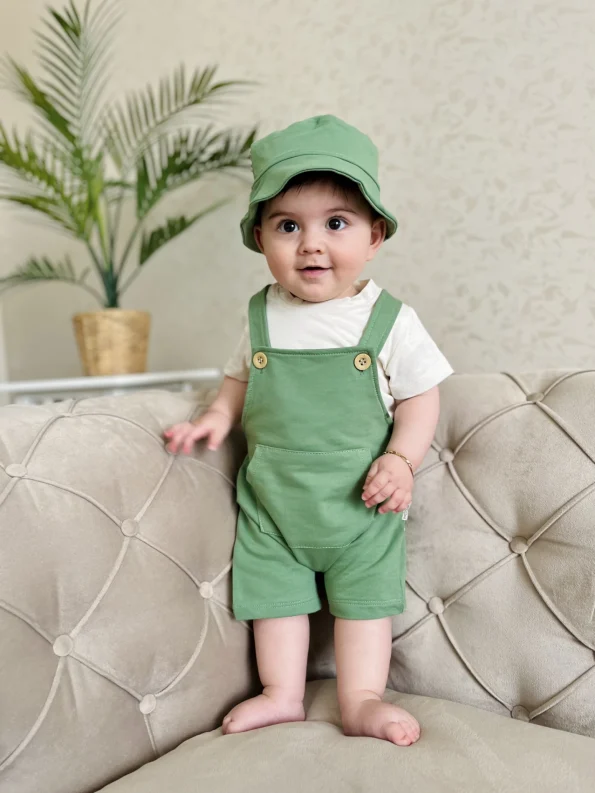 3-Piece Set with Bucket Hat and Cotton T-Shirt