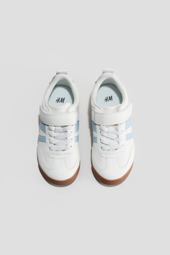 Sports Shoes