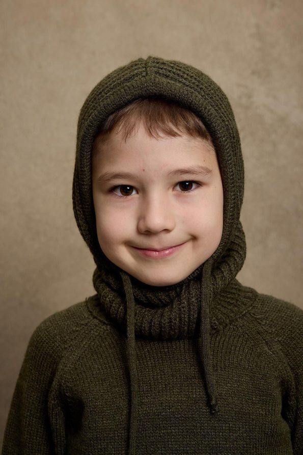 Kids' Drawstring Snow Beanie in Haki