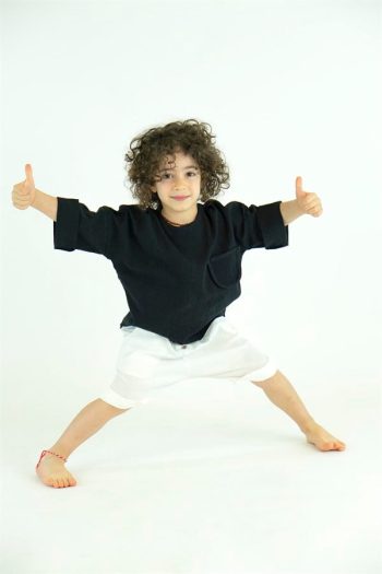 Cream Şile Fabric Shorts + Black Şile Fabric Shirt