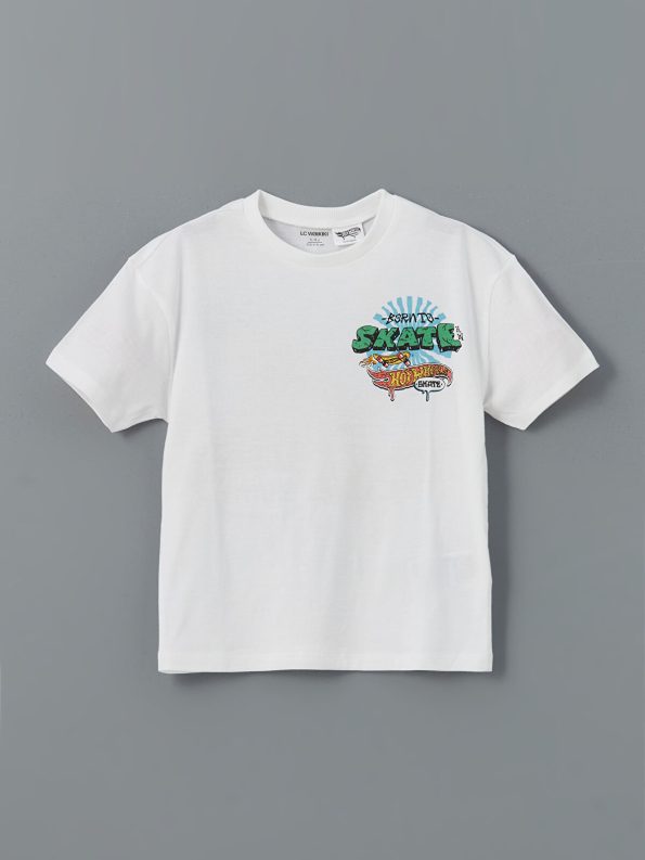 LCW Kids White Hot Wheels Printed Boys T-Shirt and Shorts Set