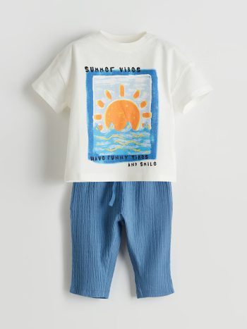 LCW Baby Ivory Printed Boys T-Shirt and Capri Pants Set
