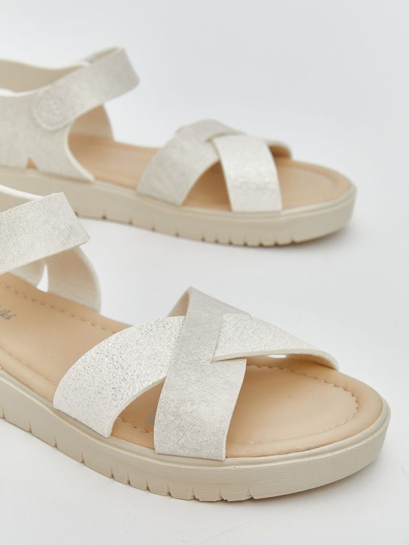 LCW STEPS Beige Buckled Girl's Sandals