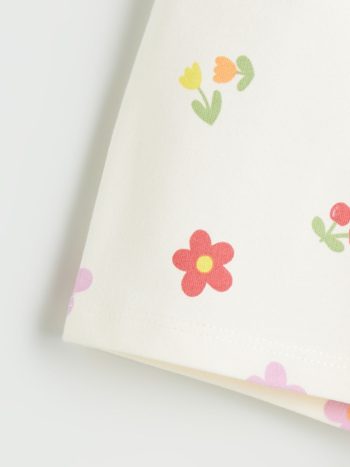 LCW Kids Floral Print Elastic Waist Shorts for Girls