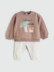 Long Sleeve Crew Neck Winnie the Pooh Printed Boys' Baby Sweatshirt and Jogger Set