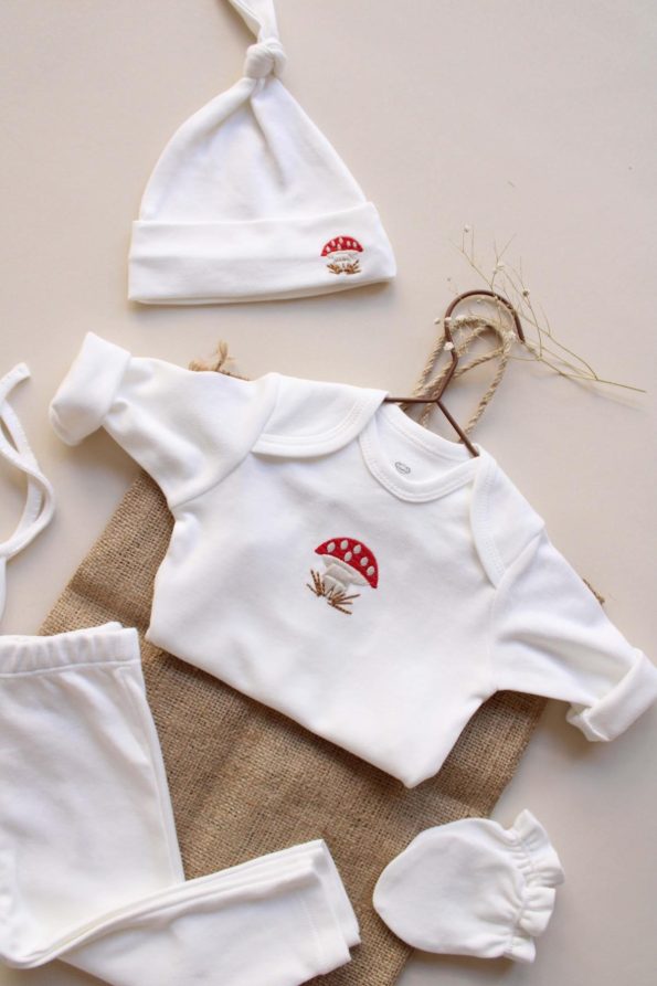 Embroidered Mushroom 5-Piece Long Sleeve Newborn Set
