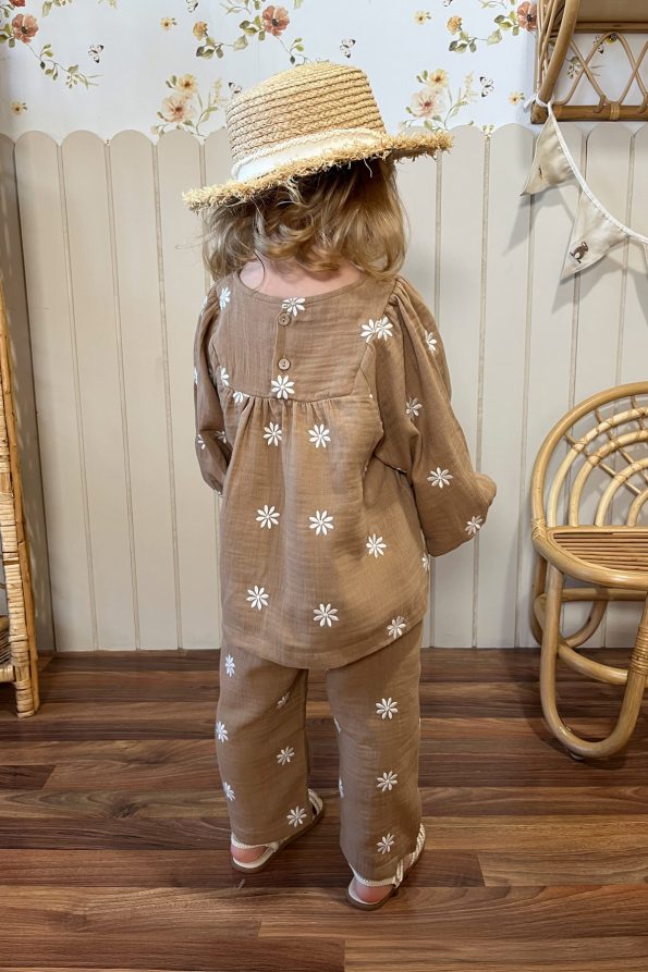 Embroidered Muslin Set in Milk Coffee