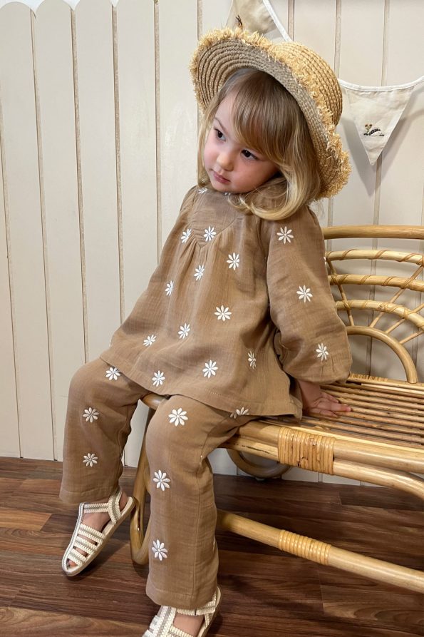 Embroidered Muslin Set in Milk Coffee