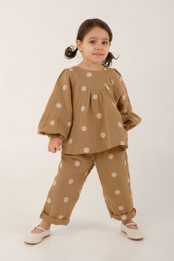 Embroidered Muslin Set in Milk Coffee