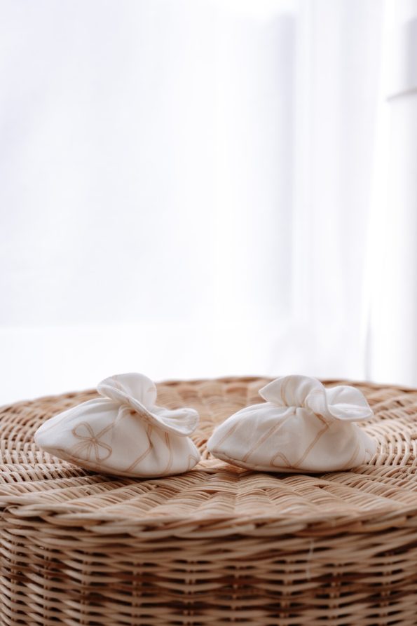 Baby Booties - Ribbon / Beige