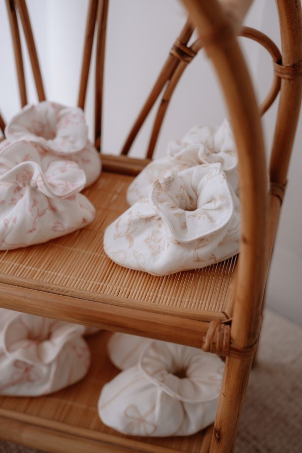 Baby Booties - Toile De Jouy / Beige