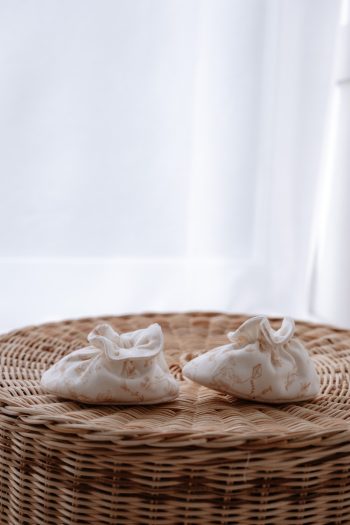 Baby Booties - Toile De Jouy / Beige