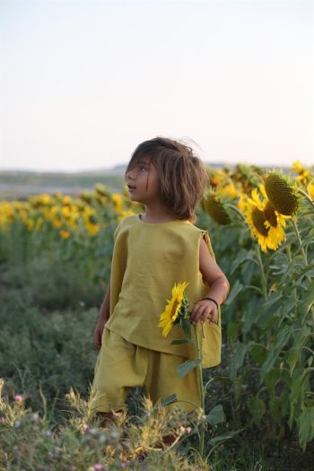 SOHO Olive Green Sleeveless Blouse + Bermuda Shorts
