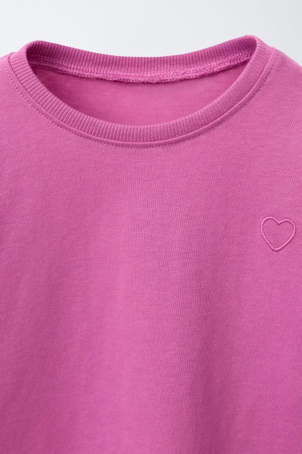 Basic Heart Embroidered T-Shirt